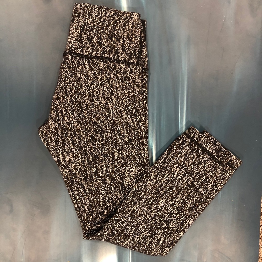Lululemon 25 inch leggings. Cozy!
